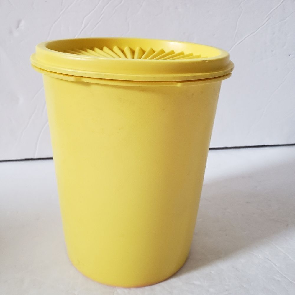 Tupperware Tea Canister - Picture 4 of 9